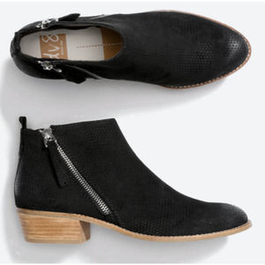 DV8 NIB Chyro Perforated Faux Suede Bootie Black Sz 8